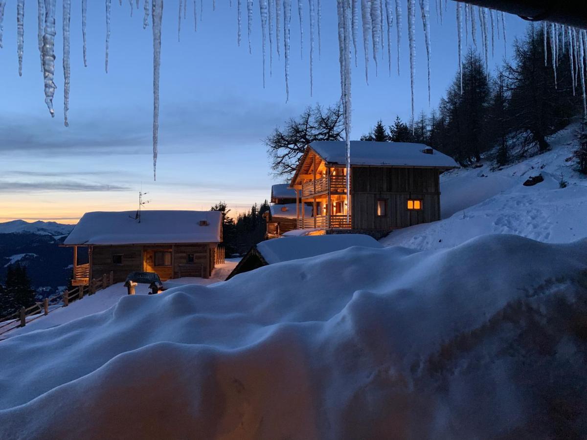 Отель Rifugio Graziani Huette Сан-Виджилио-ди-Мареббе Экстерьер фото