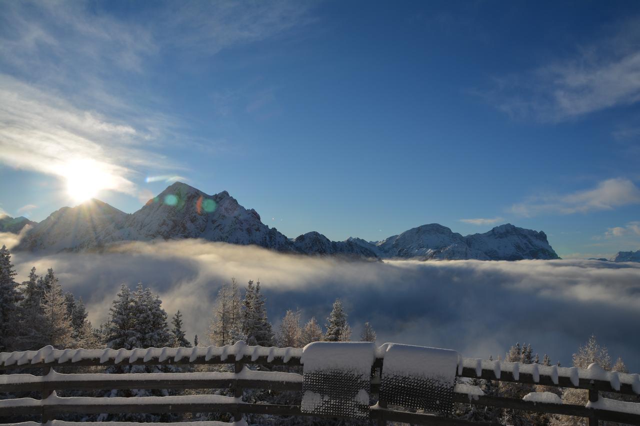 Отель Rifugio Graziani Huette Сан-Виджилио-ди-Мареббе Экстерьер фото