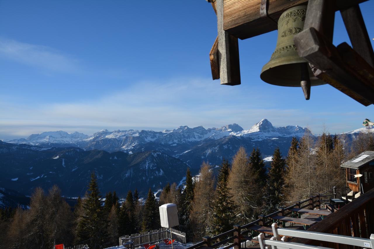 Отель Rifugio Graziani Huette Сан-Виджилио-ди-Мареббе Экстерьер фото