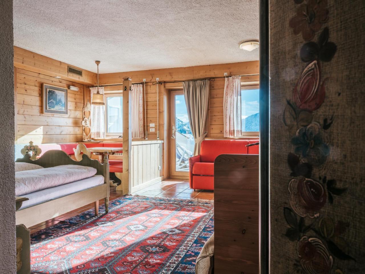 Отель Rifugio Graziani Huette Сан-Виджилио-ди-Мареббе Экстерьер фото