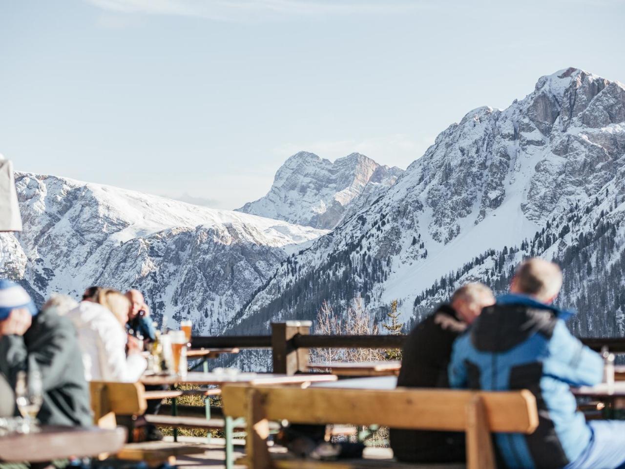 Отель Rifugio Graziani Huette Сан-Виджилио-ди-Мареббе Экстерьер фото