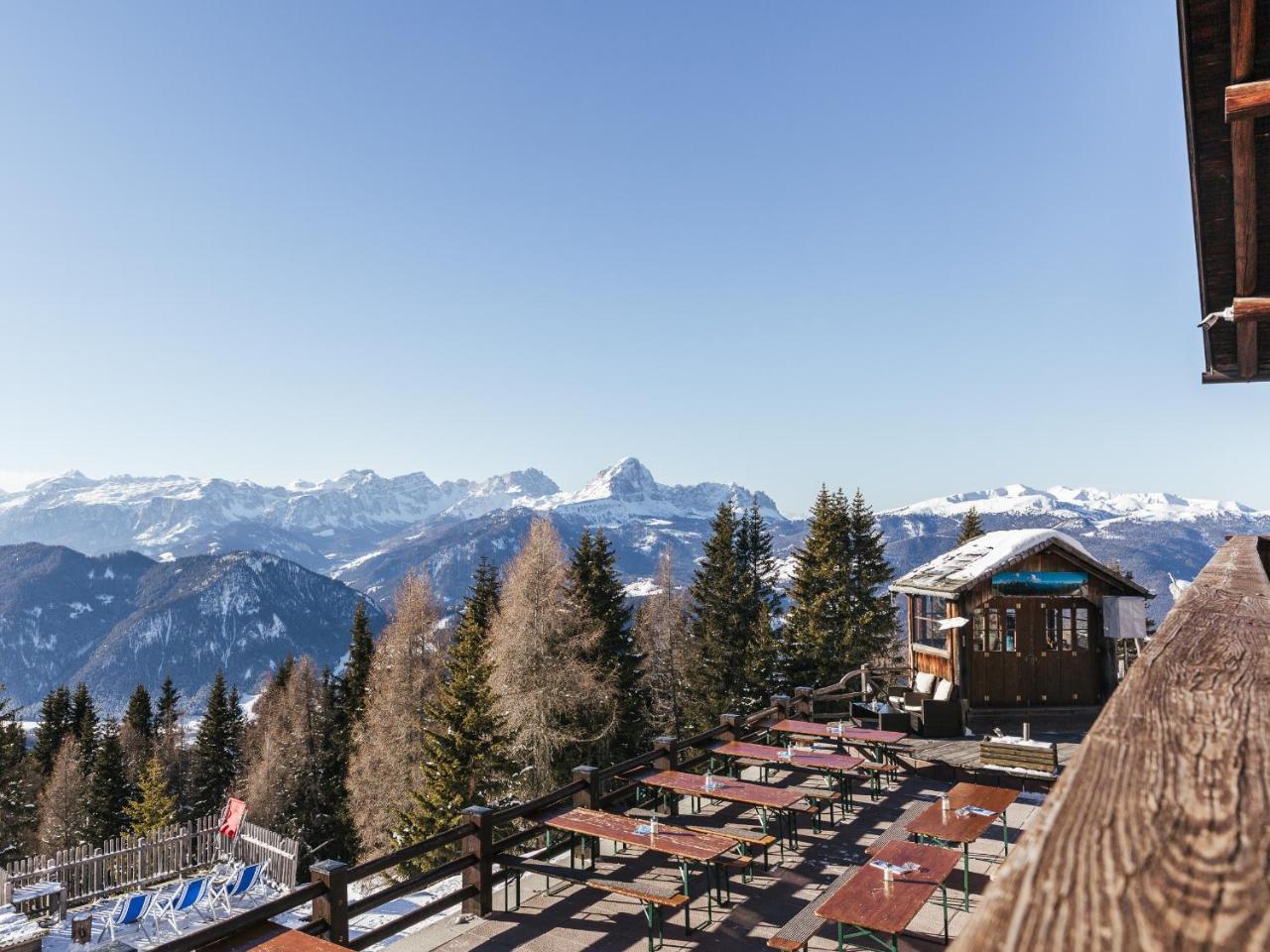 Отель Rifugio Graziani Huette Сан-Виджилио-ди-Мареббе Экстерьер фото